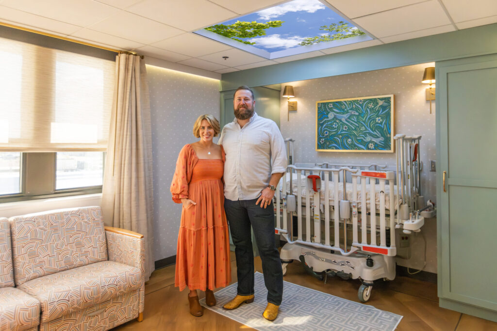 0A5A3833 Fixed elevators